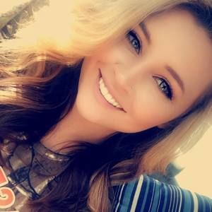 Meet your Posher, Holly